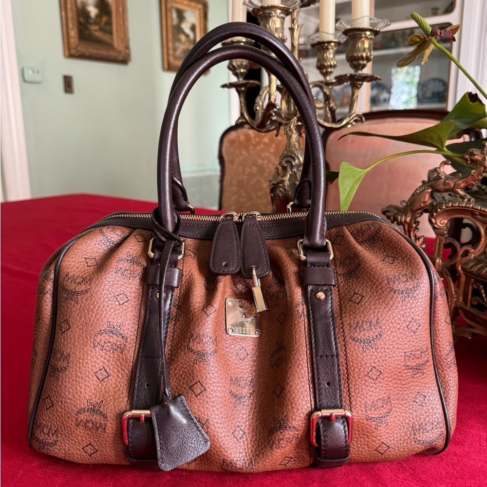 💯Guaranteed Authentic MCM Handbag